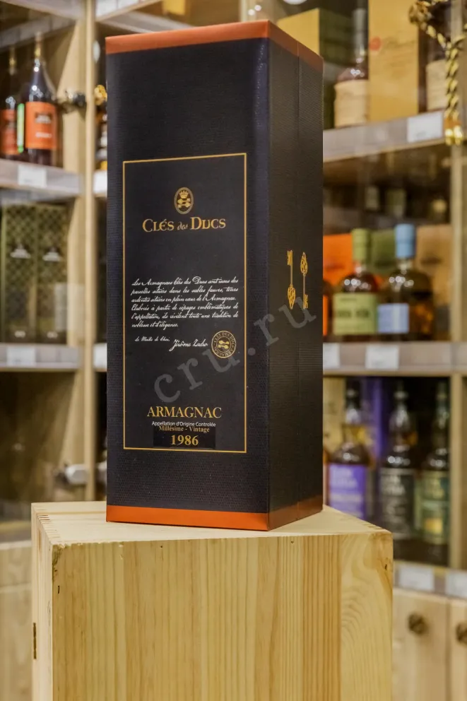 В магазине Крю Профи Cles des Ducs 1986 0.7 л