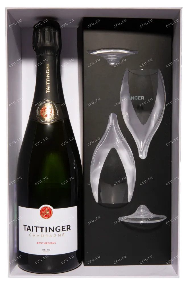 В подарочной коробке Taittinger Brut Reserve in gift box with 2 glasses 2017 0.75 л