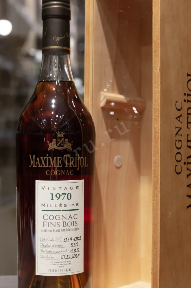 В магазине Крю Профи Maxime Trijol in wooden box 1970 0.7 л