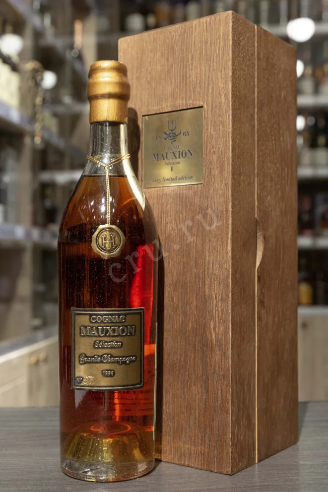 В магазине Крю Профи Mauxion Selection Grand Champagne 1994 0.7 л