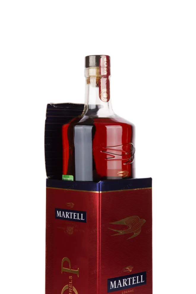 Коньяк Martell VSOP aged in Red Barrels  0.7 л