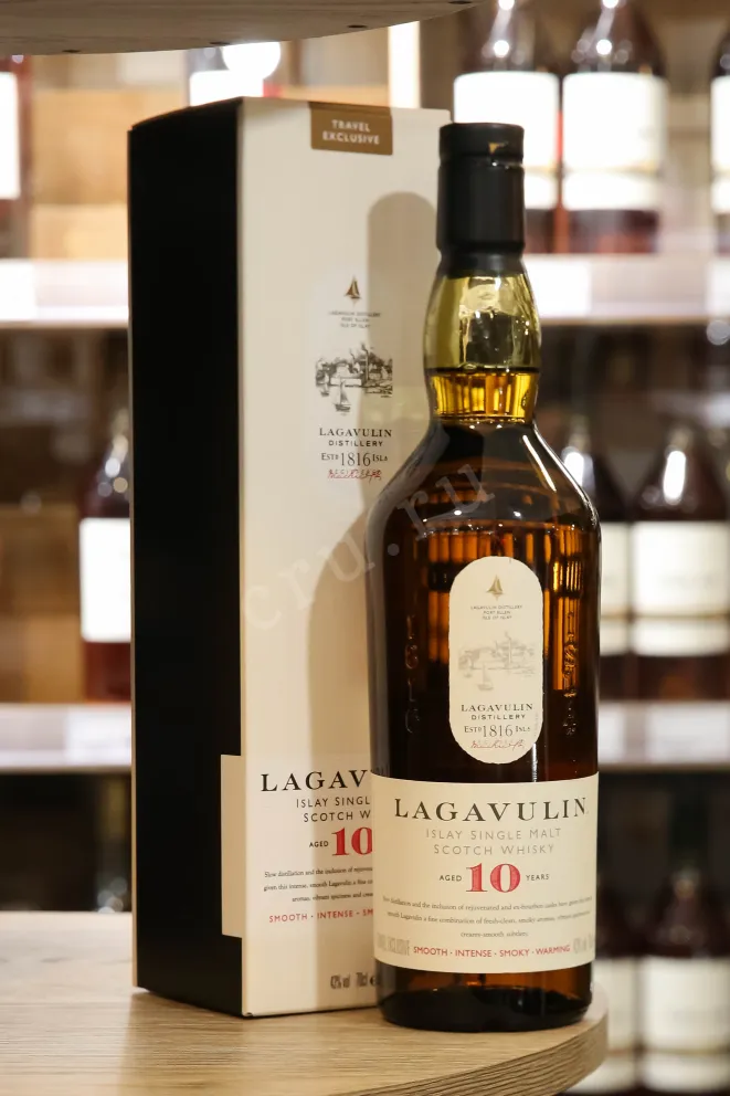 В магазине Крю Профи Lagavulin 10 years old gift box 0.7 л