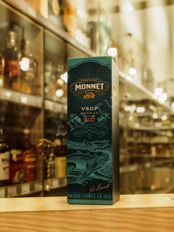 В магазине Крю Профи Monnet VSOP 0.7 л