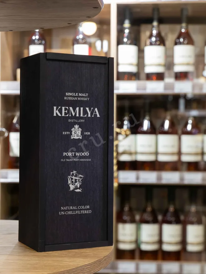 В магазине Крю Профи Kemlya Port Wood in wooden box 0.7 л