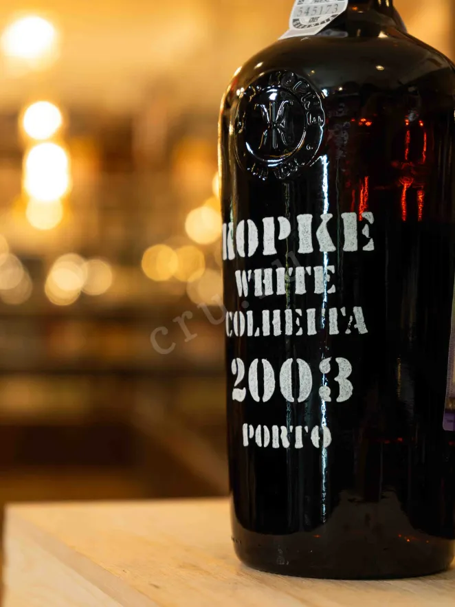 В магазине Крю Профи Kopke Colheita White Porto gift box 2003 0.75 л