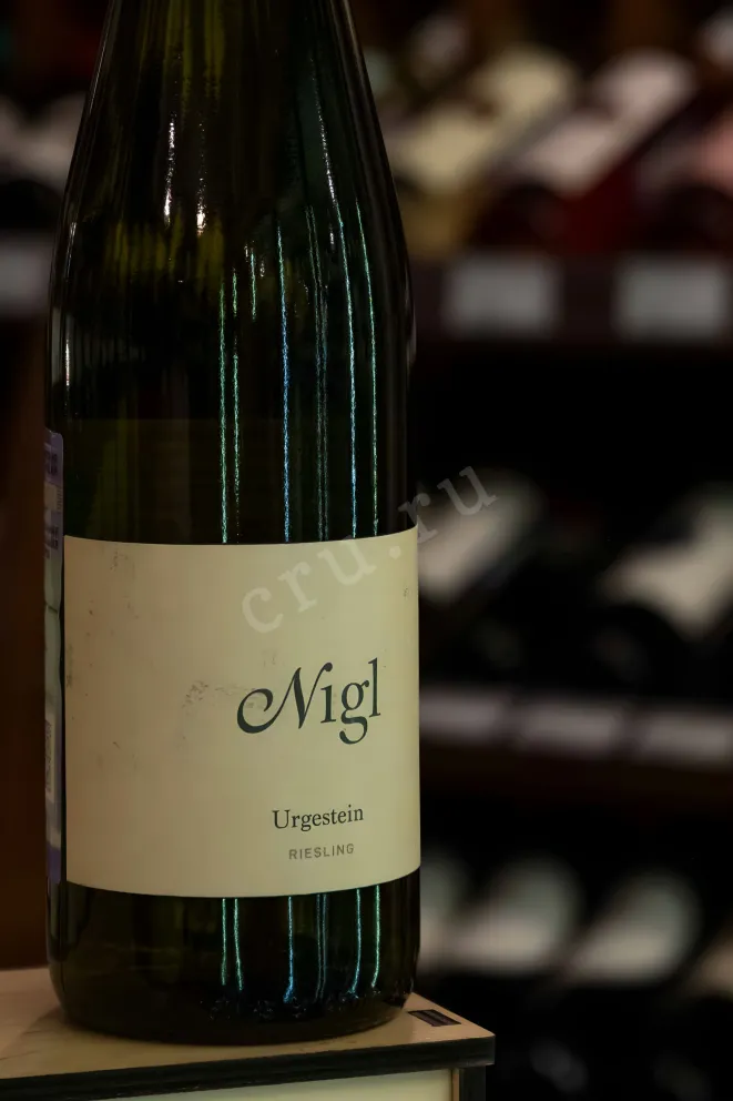 В магазине Крю Профи  Nigl Riesling Urgestein Kremstal 2020 0.75 л