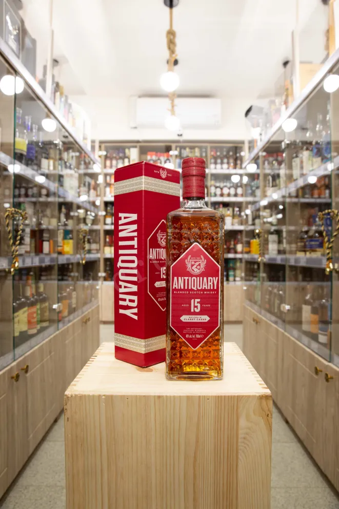 В магазине Крю Профи Antiquary 15 years in gift box 0.7 л