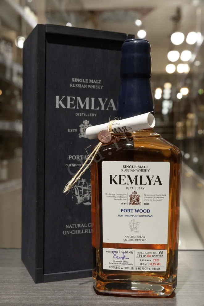 В магазине Крю Профи Kemlya Port Wood in wooden box 0.7 л