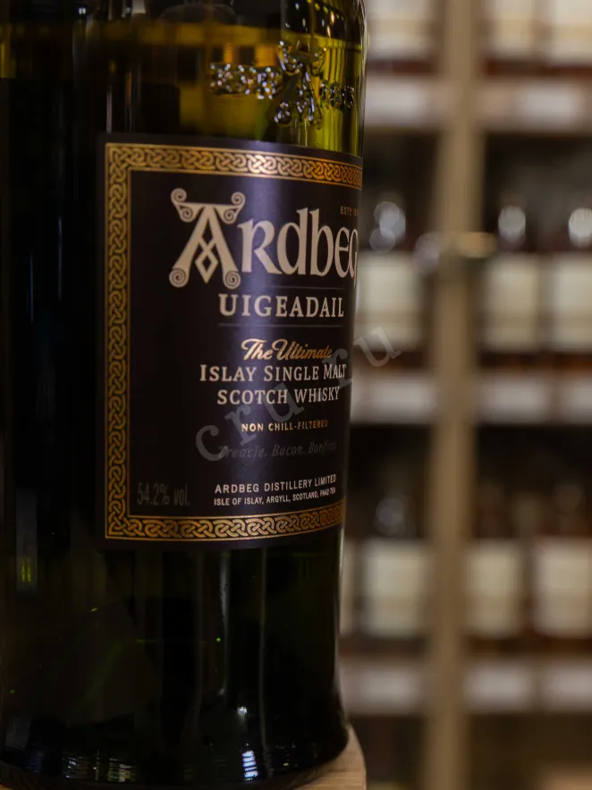 В магазине Крю Профи Ardbeg Uigeadail in gift box 0.7 л