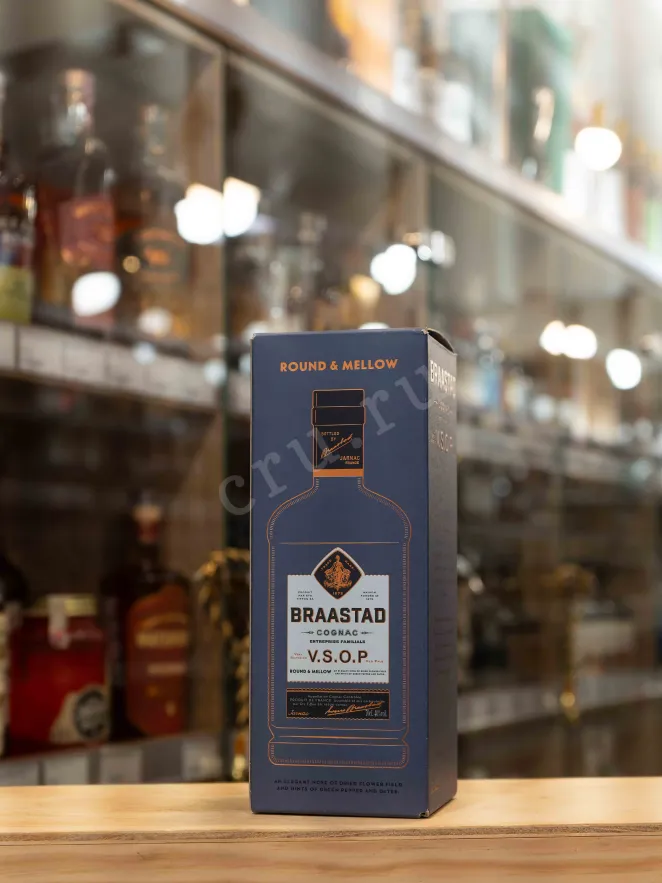 В магазине Крю Профи Braastad VSOP gift box 0.7 л