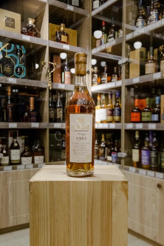 В магазине Крю Профи Chabot in gift box 1962 0.7 л