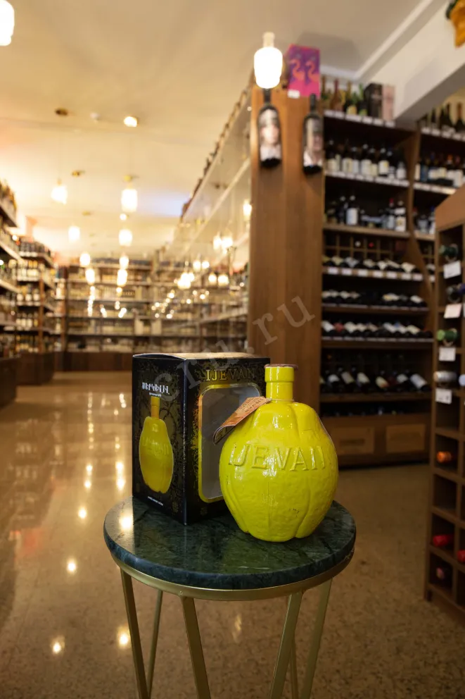 В магазине Крю Профи Ijevan Quince gift box 0.75 л