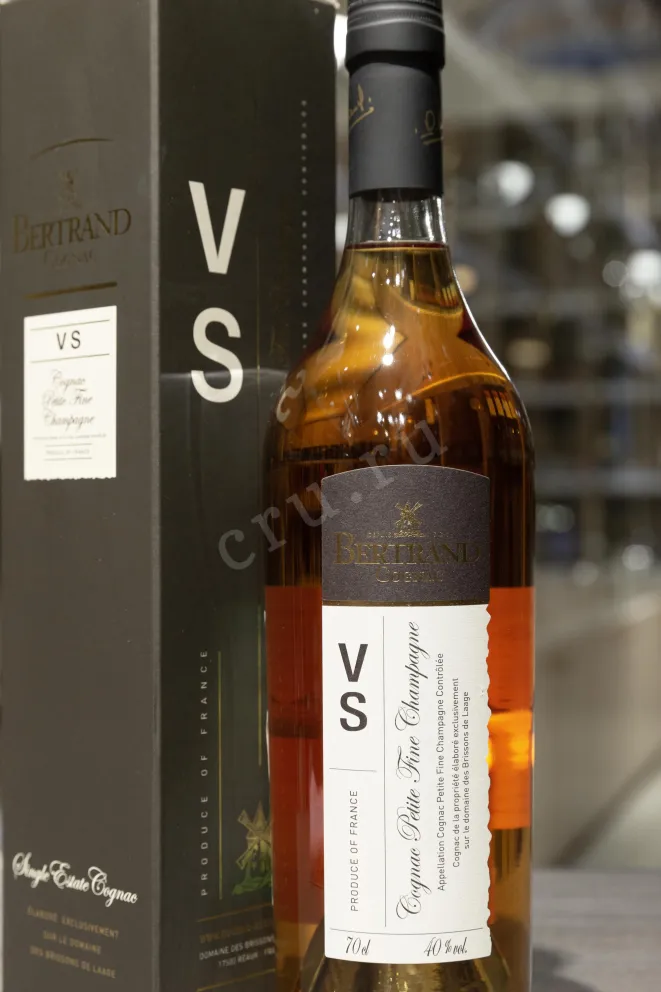 В магазине Крю Профи Bertrand VS gift box 0.7 л
