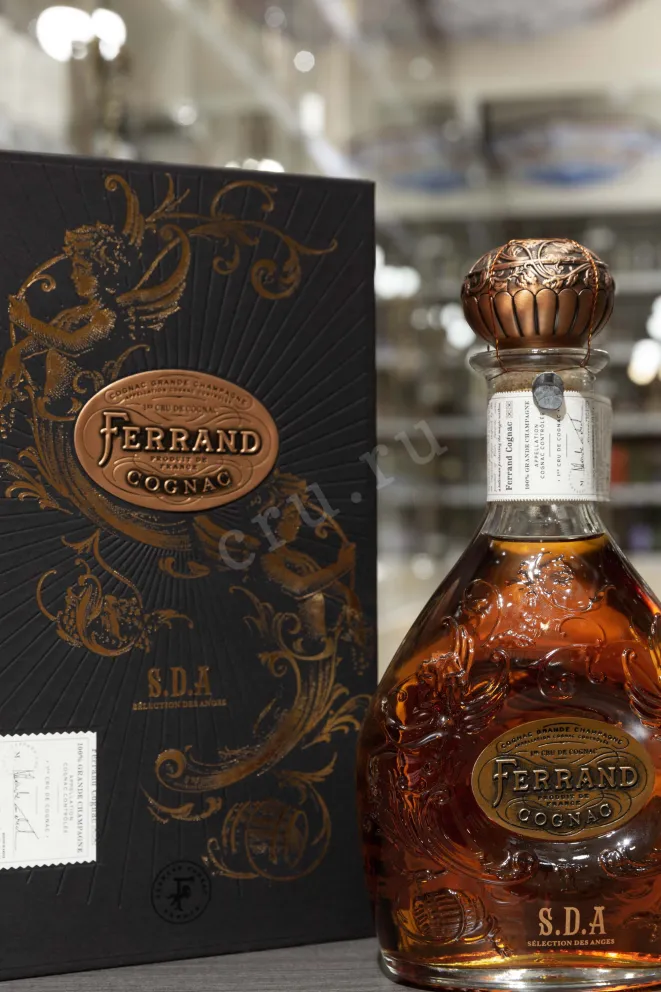 В магазине Крю Профи Ferrand Selection des Anges with gift box 0.7 л