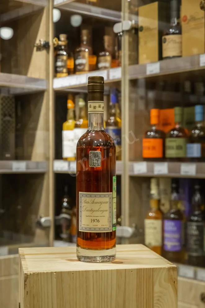 В магазине Крю Профи Vintage Bas Armagnac Dartigalongue wooden box 1976 0.5 л