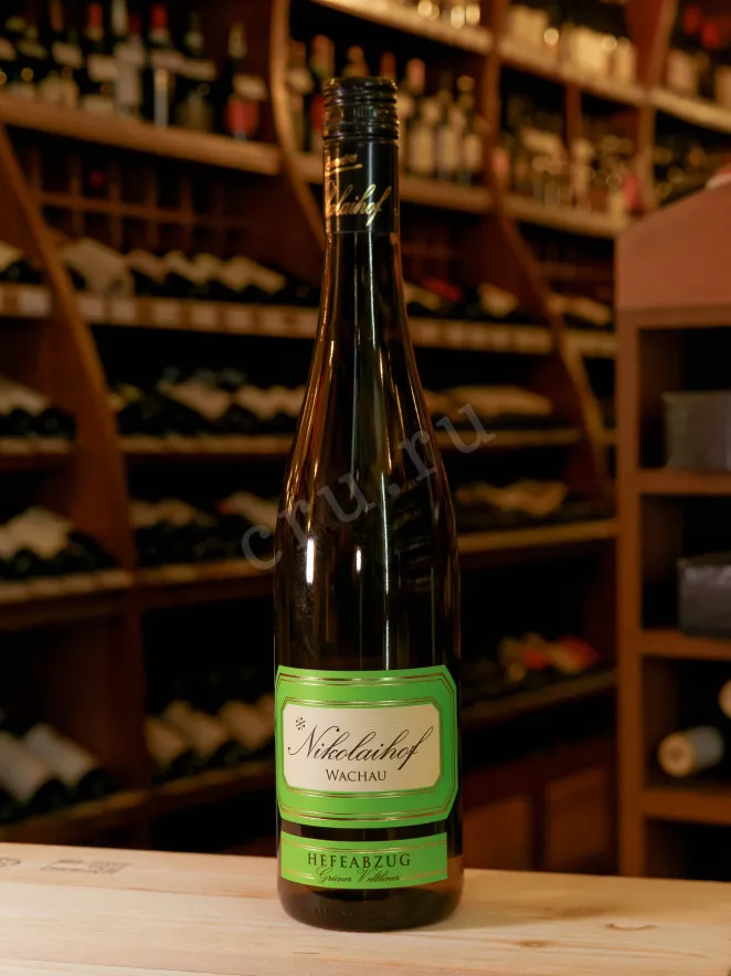 В магазине Крю Профи Nikolaihof Wachau Hefeabzug Gruner Veltliner 2021 0.75 л
