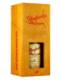 Виски Glenfarclas Family Cask 1983 0.7 л