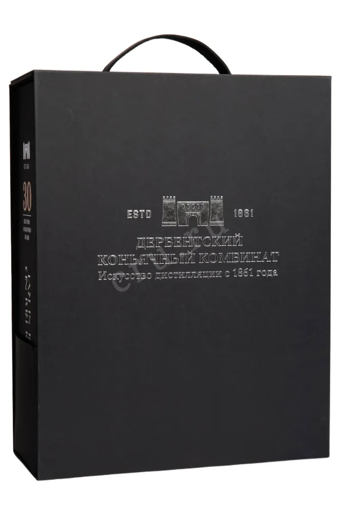 Подарочная коробка Derbend Grand Reserve 30 years in gift box 0.75 л