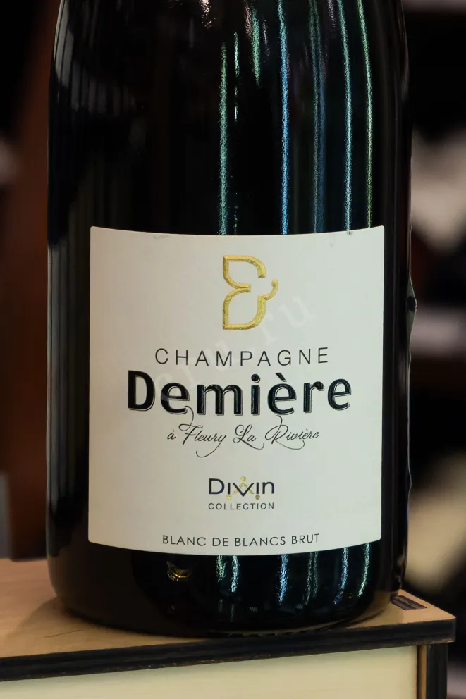 В магазине Крю Профи Demiere Divin Blanc de Blancs Brut gift box 0.75 л