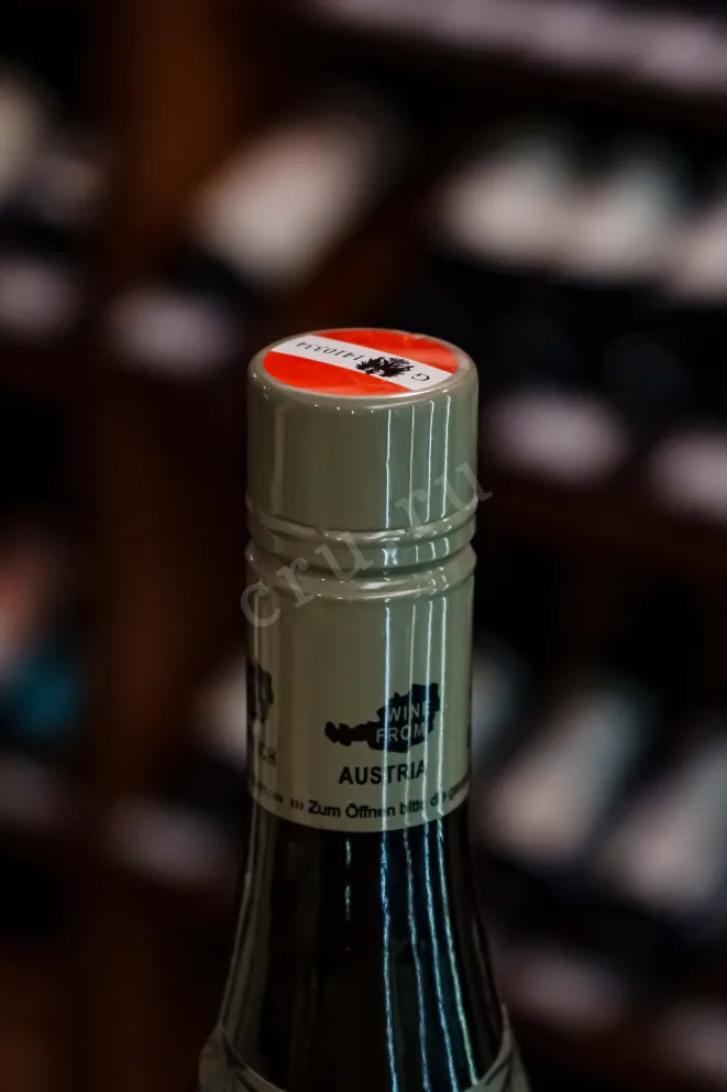 Пробка Weingut R&A Pfaffl Austrian Nut 2024 0.75 л