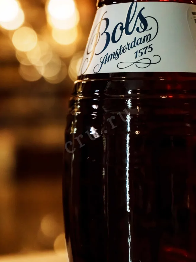 В магазине Крю Профи Bols Strawberry 0.7 л