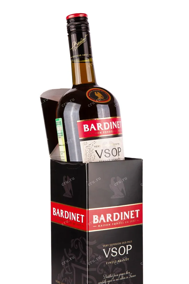 В подарочной коробке Bardinet VSOP 2018 0.7 л