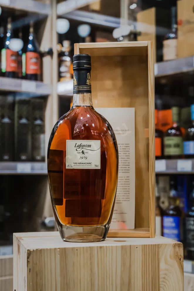 В магазине Крю Профи Lafontan 1979 0.7 л