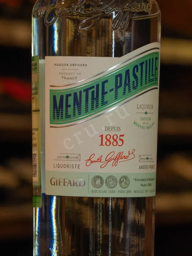 В магазине Крю Профи Giffard Menthe Pastille 0.7 л
