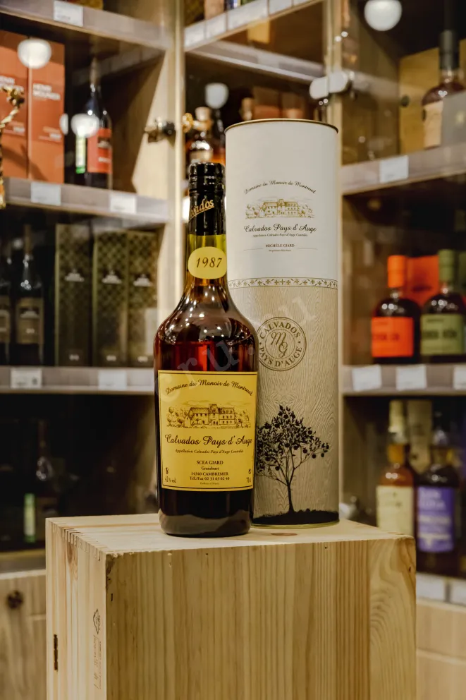 В магазине Крю Профи Domaine du Manoir de Montreuil Calvados Pays dAuge 1987 0.7 л