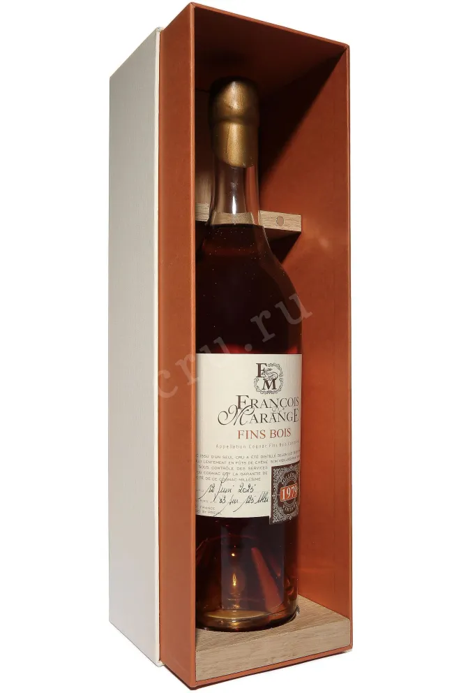 В подарочной коробке Francois de Marange Fins Bois AOC in gift box 1979 0.7 л