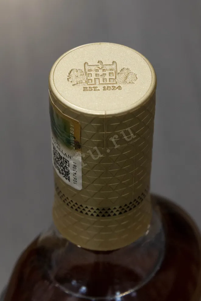 Пробка Macallan Classic Cut gift box 0.7 л