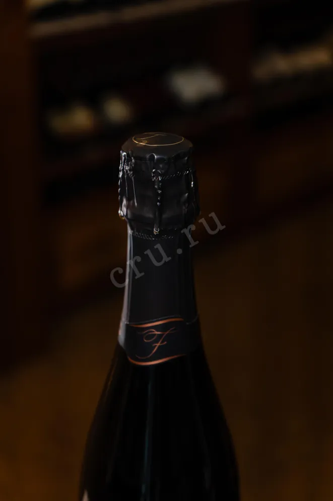 Пробка Nathalie Falmet Cuvee ZH 318 gift box 0.75 л