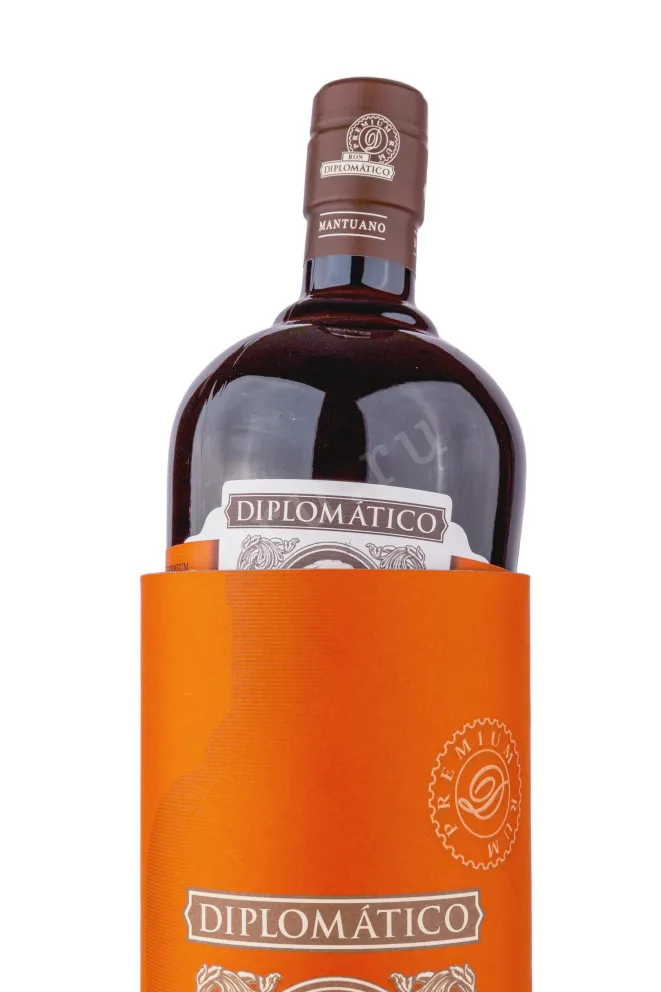В тубе Botucal Diplomatico Mantuano in tube 0.7 л