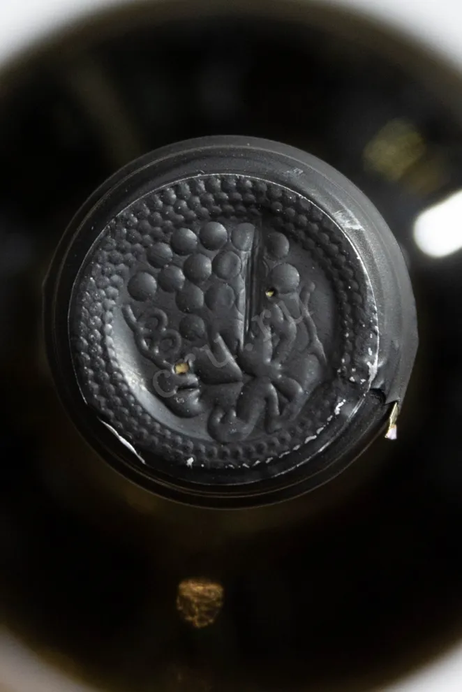 Пробка Mravali Pirosmani Batono red Semi-Dry 2023 0.75 л