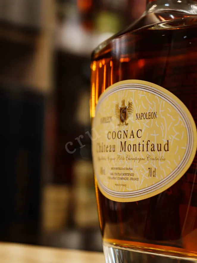 В магазине Крю Профи Chateau de Montifaud Napoleon gift box 0.7 л