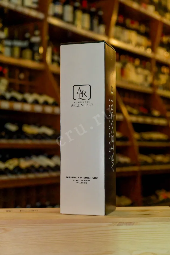 В магазине Крю Профи AR Lenoble Blanc de Noirs Bisseuil Premier Cru Brut Millesime gift box 2013 0.75 л