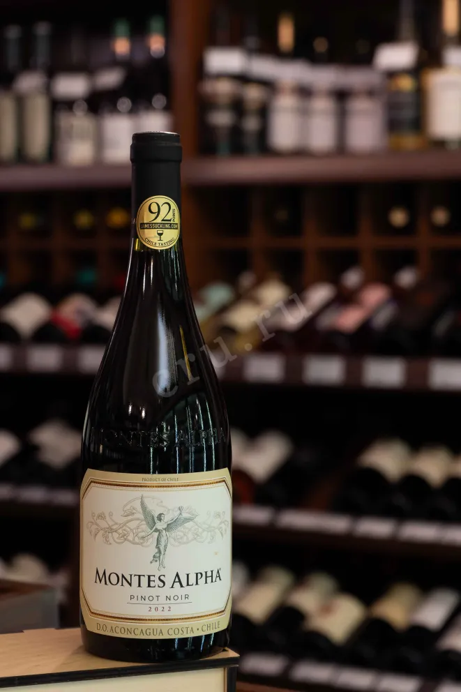 В магазине Крю Профи Montes Alpha Pinot Noir DO 2022 0.75 л