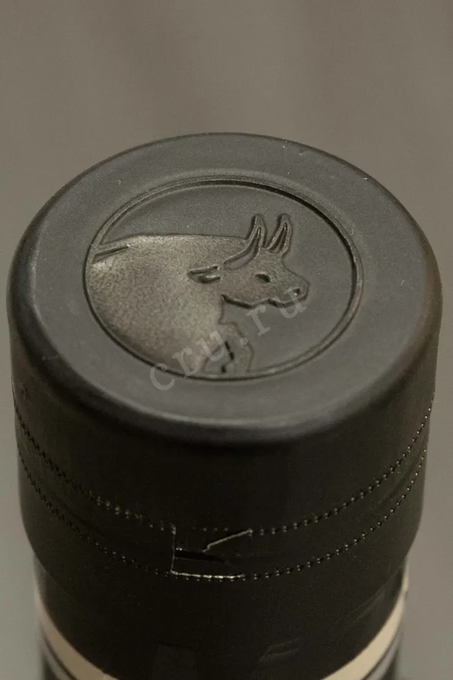 Пробка M&H Apex Fort Red Wine Cask 3 years in gift box 0.7 л