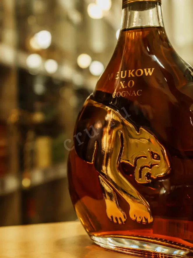 В магазине Крю Профи Meukow XO 0.7 л