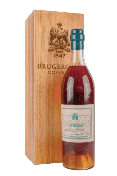 Коньяк Brugerolle Tres Vieux Reserve Speciale wooden box  0.7 л