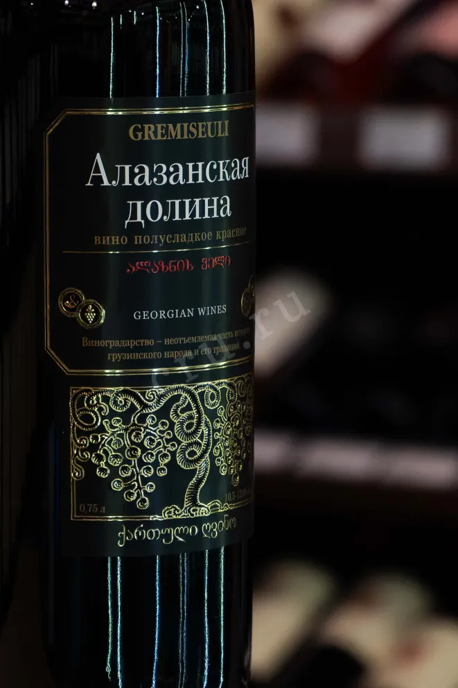 В магазине Крю Профи Gremiseuli Alazani Valley Red Semi-Sweet 2023 0.75 л