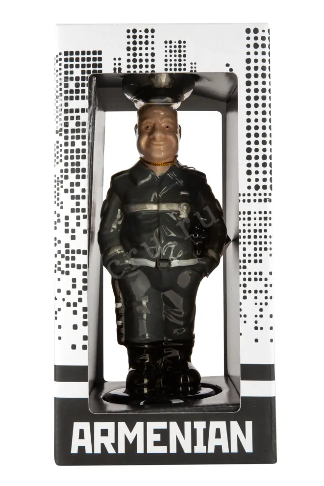 В подарочной коробке Policeman 7 years 0.33 л