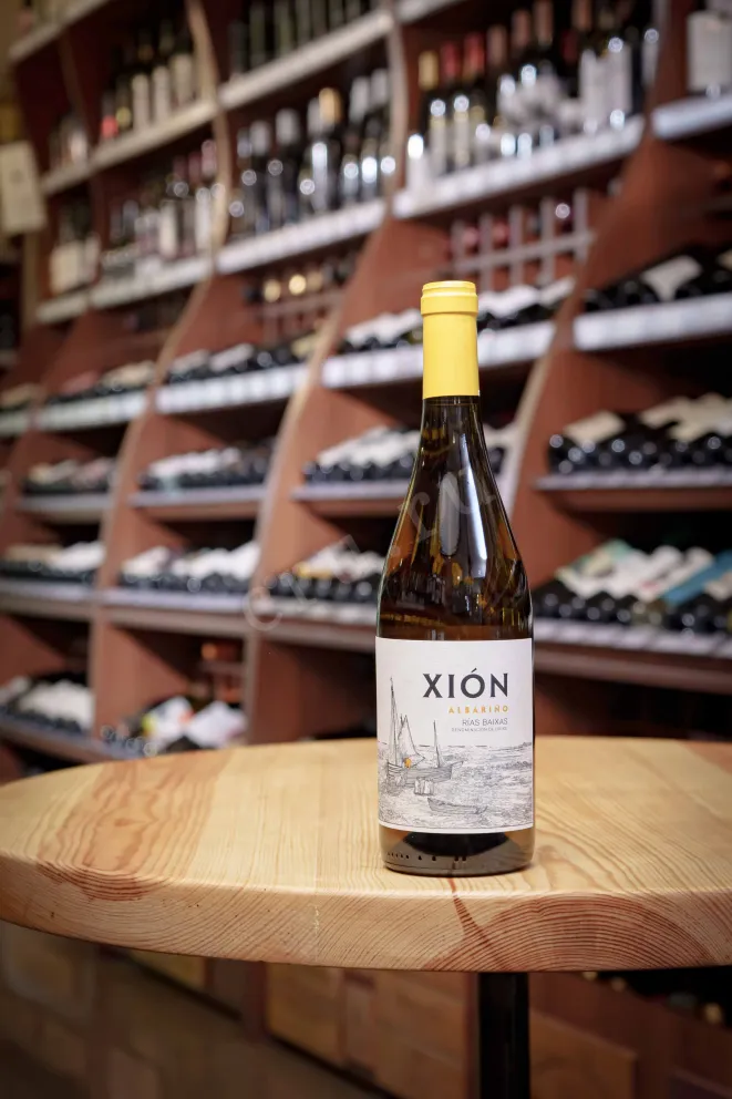 В магазине Крю Профи Attis Xion Albarino DO Rias Baixas 2022 0.75 л