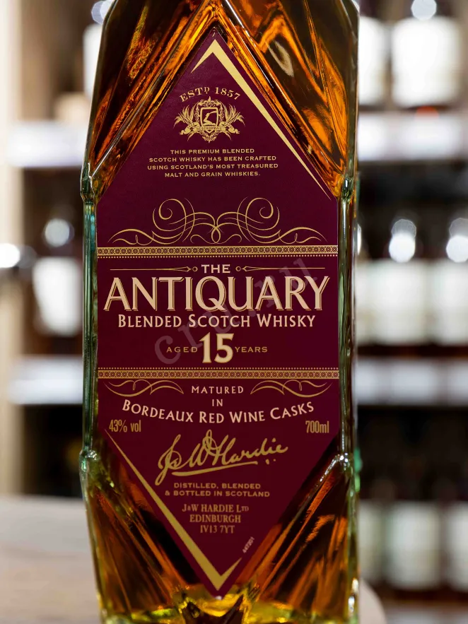 В магазине Крю Профи The Antiquary 15 years in gift box 0.7 л