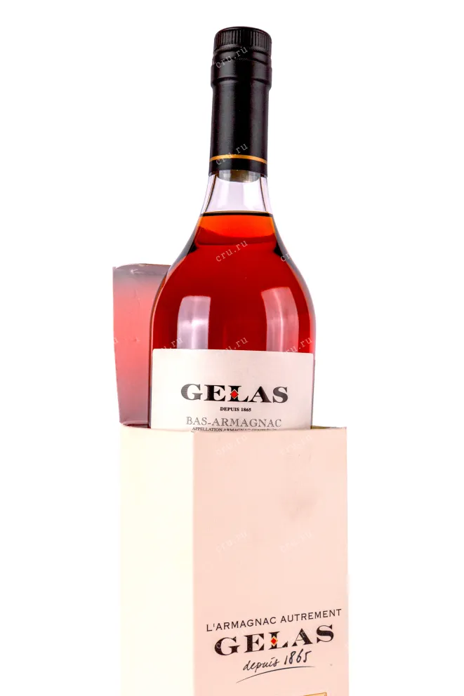 В подарочной коробке Gelas Bas Armagnac 8 years gift box 0.7 л
