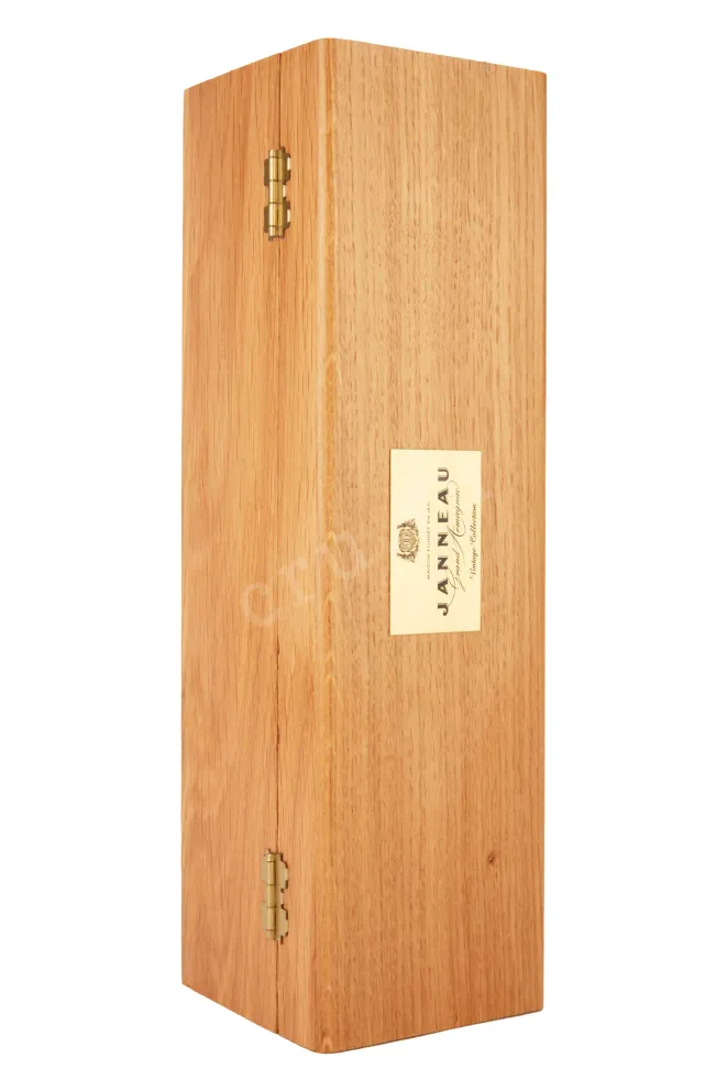 Деревянная коробка Janneau 1983 0.7 л
