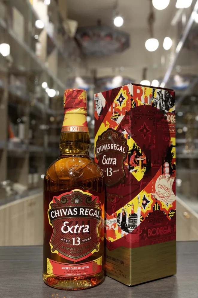 В магазине Крю Профи Chivas Regal Extra in a gift box 0.7 л
