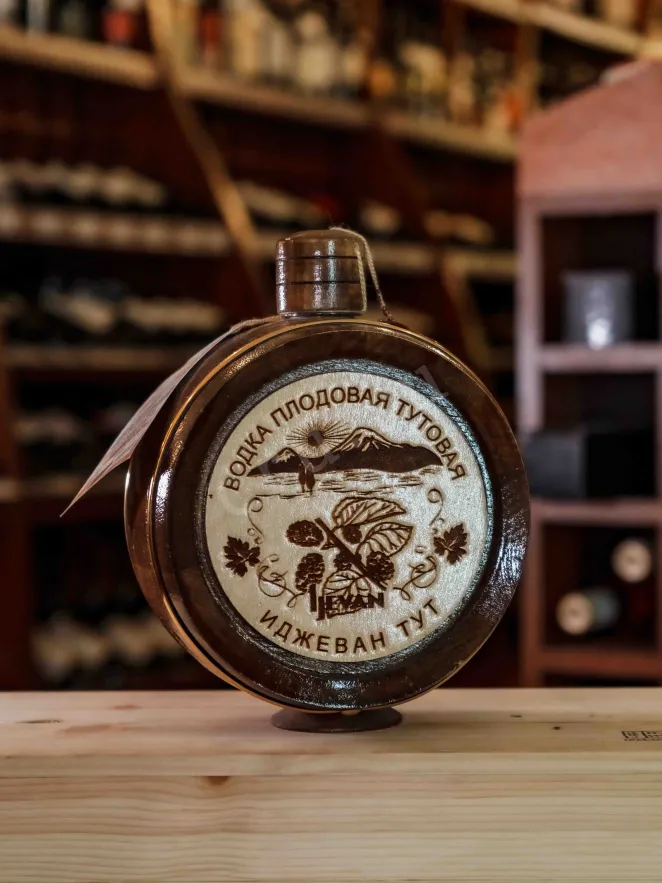 В магазине Крю Профи Ijevan Mulberry in wooden barrel 0.7 л