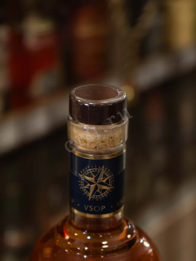 Пробка Roland Bru VSOP in gift box 0.7 л
