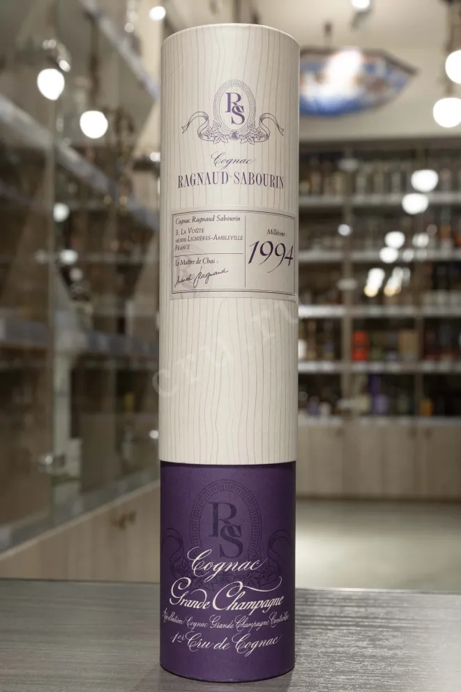 В магазине Крю Профи Ragnaud-Sabourin Millesime in gift tube 1994 0.7 л
